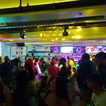 THE LUXURY BOX CLUB * ROOFTOP * BAR * CAFE BX & NJ