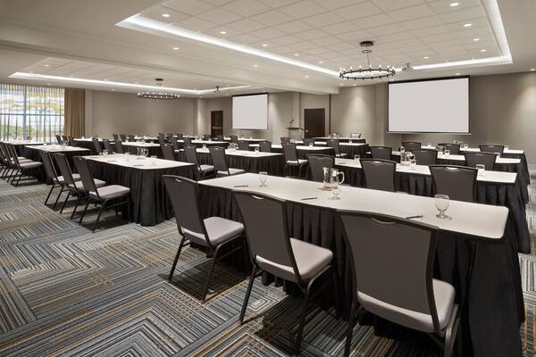 Homewood Suites by Hilton Toronto Vaughan