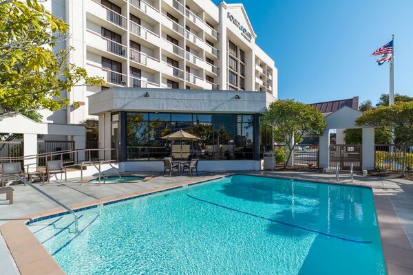 Four Points by Sheraton San Francisco Bay Bridge