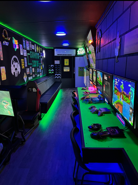 1-Up Game Truck