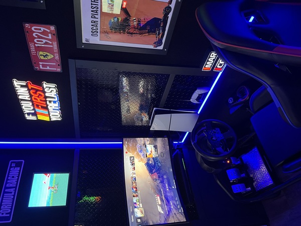 1-Up Game Truck