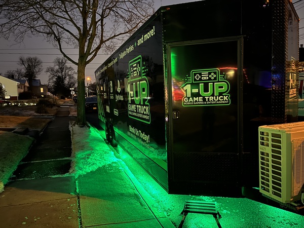 1-Up Game Truck