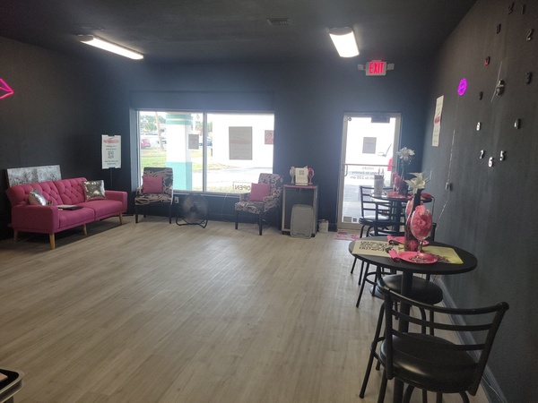 The Glitz & Glam of Art