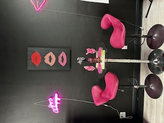 The Glitz & Glam of Art