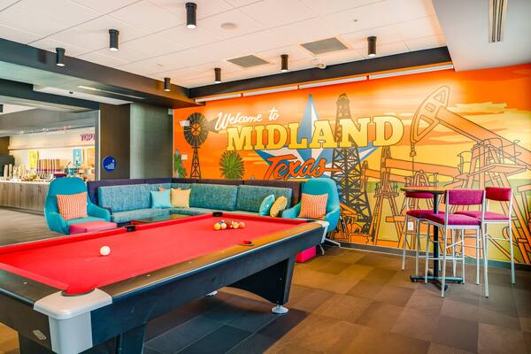 Tru by Hilton Midland