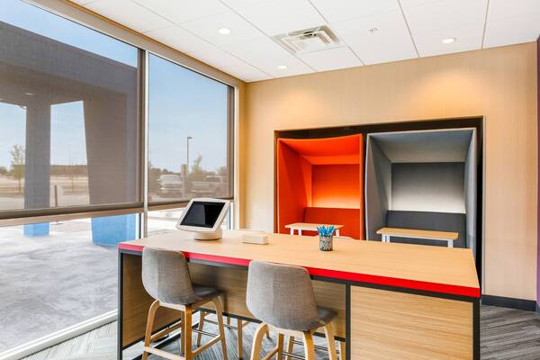 Tru by Hilton Midland