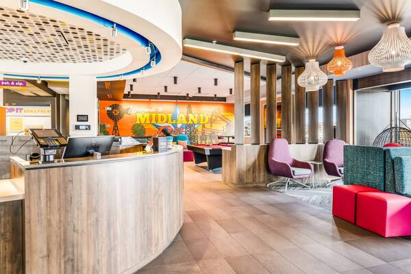 Tru by Hilton Midland