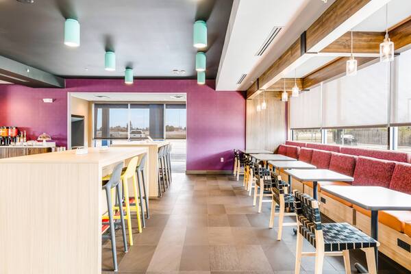 Tru by Hilton Midland