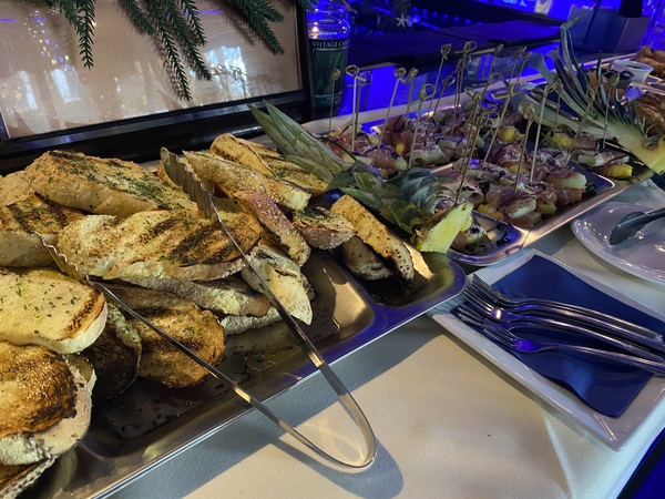 Storm King Lounge and Fare