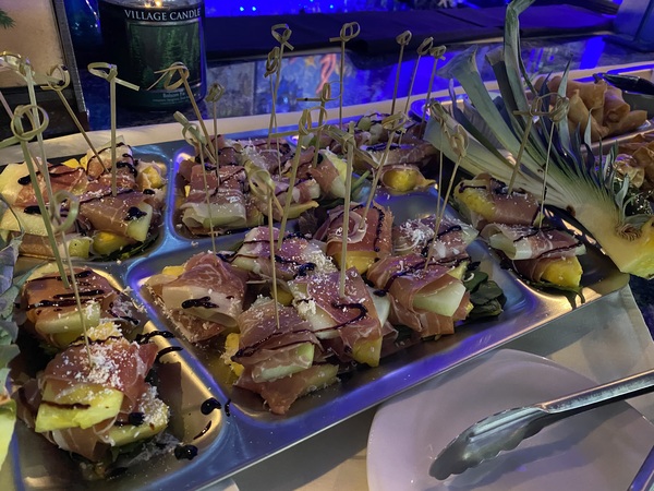 Storm King Lounge and Fare