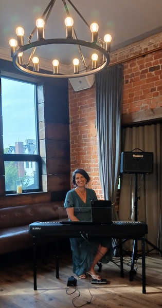 Jennifer Smele, Wedding & Event Pianist