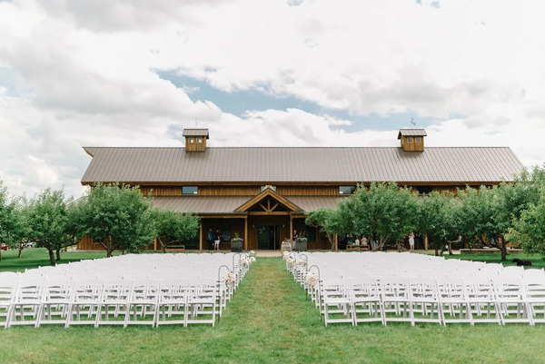 Meadow Barn at Country Orchards