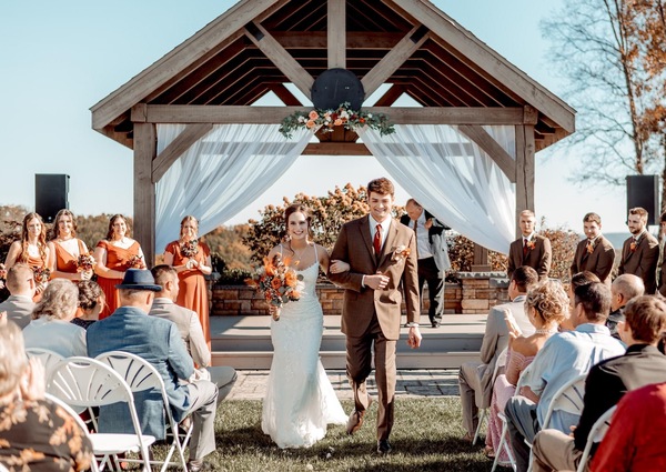 Clear Ridge Wedding & Event Venue