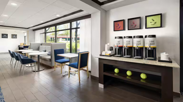 Hampton Inn Long Island-Islandia