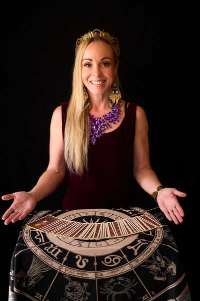 Prosperi Tea and Tarot