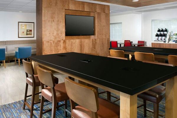 Holiday Inn and Suites Charlottesville/Ruckersville