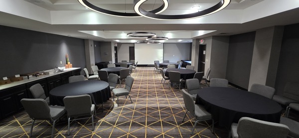 Holiday Inn Hotel & Suites Stillwater - University West