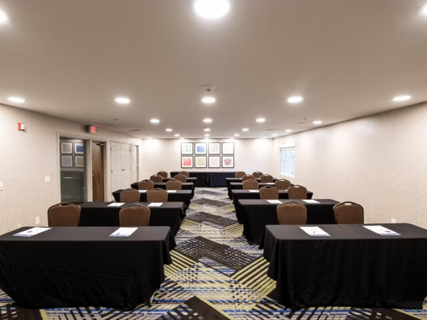 Holiday Inn Express Alpharetta - Roswell