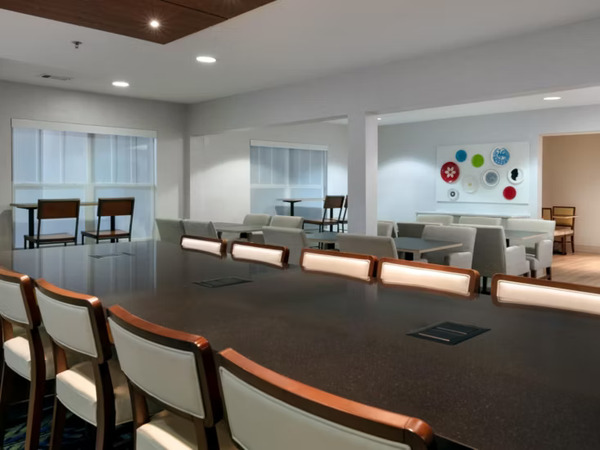 Holiday Inn Express Alpharetta - Roswell