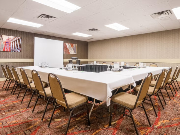 Holiday Inn Manitowoc