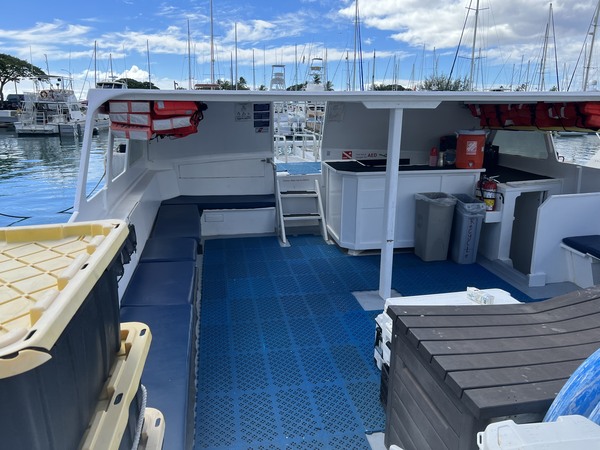 Aukai Catamaran        Your party - Your way!