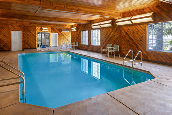 La Quinta Inn & Suites by Wyndham Bakersfield North