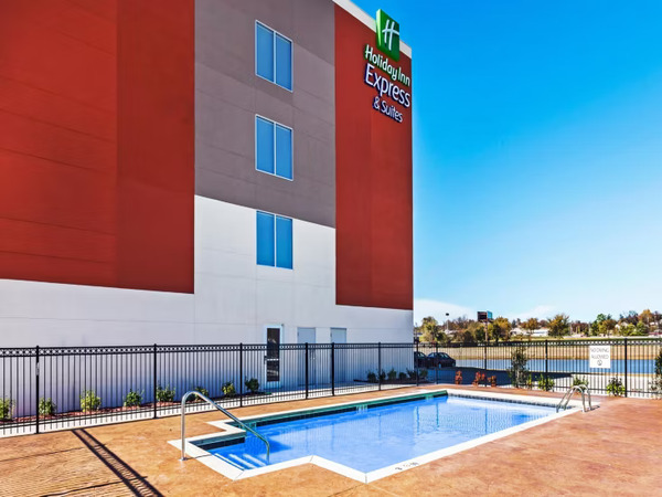 Holiday Inn Express & Suites Tulsa West - Sand Springs