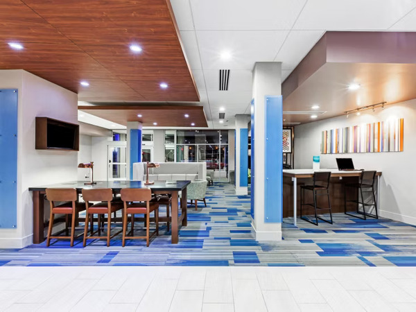 Holiday Inn Express & Suites Tulsa West - Sand Springs