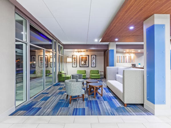 Holiday Inn Express & Suites Tulsa West - Sand Springs