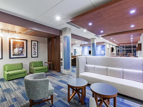 Holiday Inn Express & Suites Tulsa West - Sand Springs