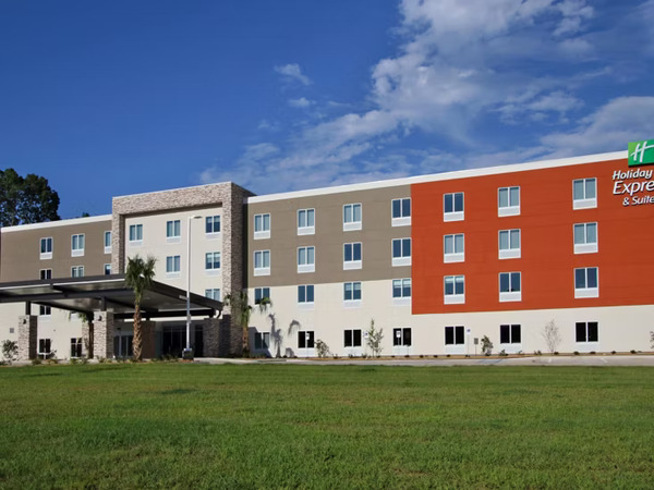 Holiday Inn Express & Suites Columbus North