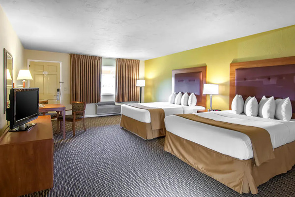 Quality Inn & Suites Coos Bay