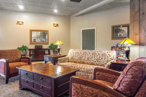 Quality Inn & Suites Coos Bay