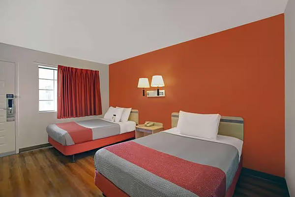 Super 8 by Wyndham Livermore