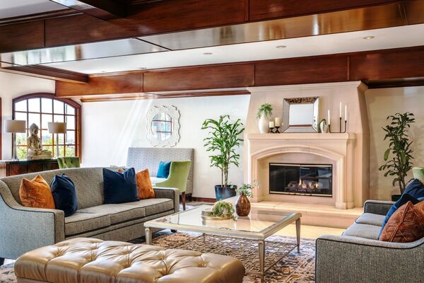 Ayres Suites - Diamond Bar