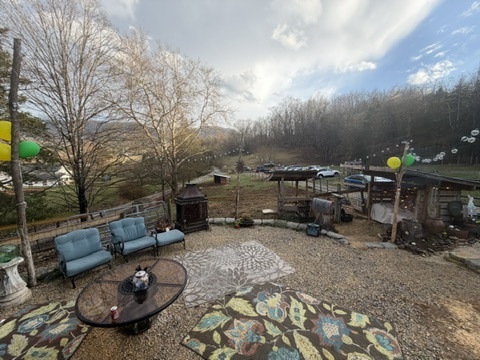 Maggie's Place @Big Cedars Farm