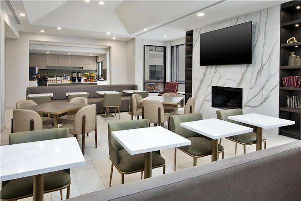 DoubleTree by Hilton Detroit Novi