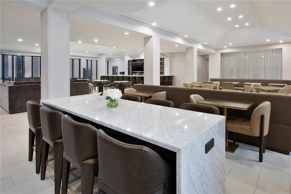 DoubleTree by Hilton Detroit Novi