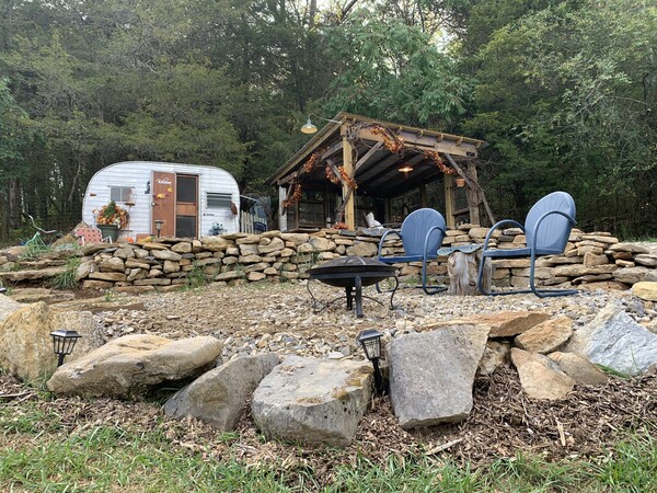 Maggie's Place @Big Cedars Farm