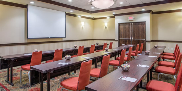 Crowne Plaza Anchorage-Midtown