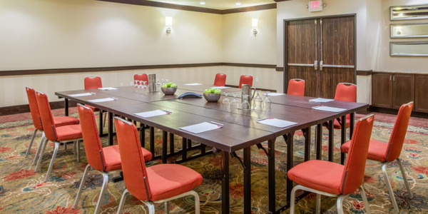 Crowne Plaza Anchorage-Midtown