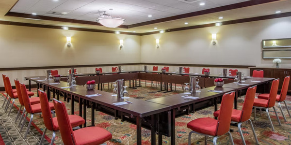 Crowne Plaza Anchorage-Midtown