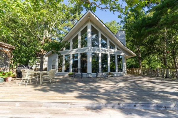 A Little Piece of Heaven on Greers Ferry Lake