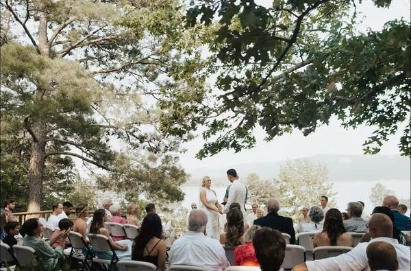 A Little Piece of Heaven on Greers Ferry Lake