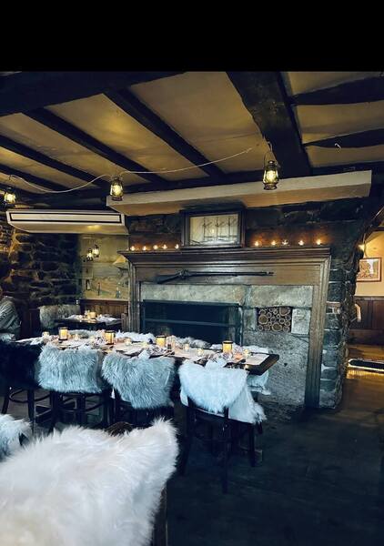 Captain Daniel Packer Inne