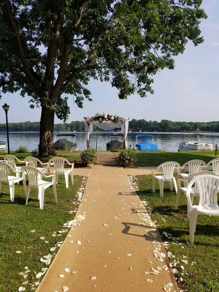 Cebulla's Lakefront lodge