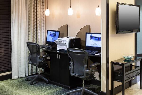 Hampton Inn & Suites Gainesville Downtown