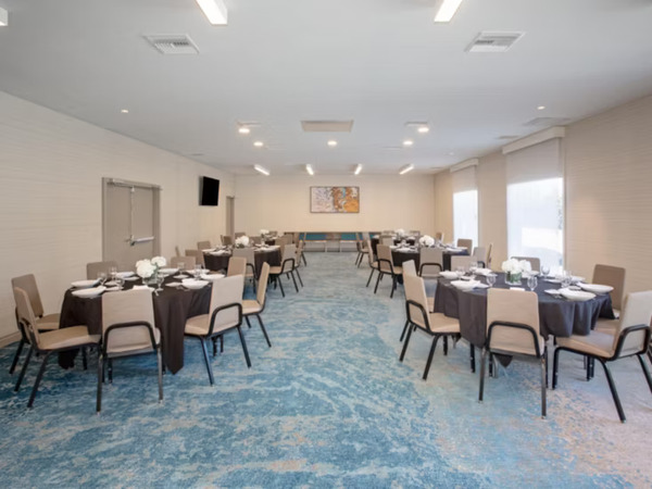 Holiday Inn Los Angeles LAX Airport