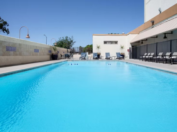 Holiday Inn Los Angeles LAX Airport