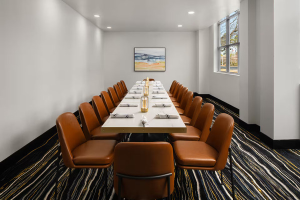 DoubleTree by Hilton Hotel Norfolk Airport